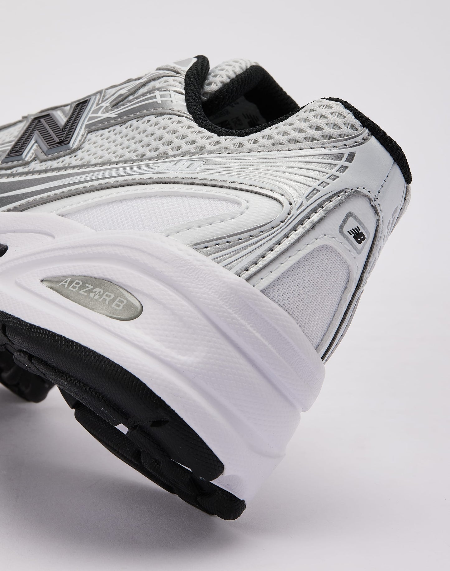 New Balance 740 Grade-School