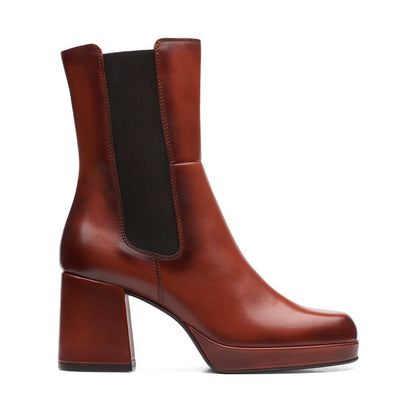 Clarks Pique Up 26172270 Womens Brown Leather Slip On Chelsea Boots