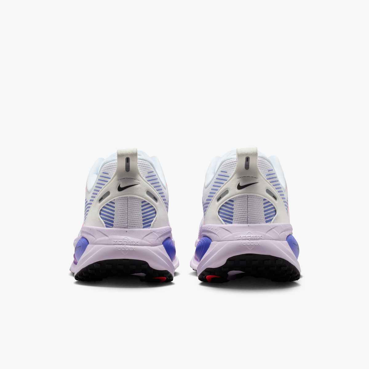 Nike Vomero 18 Shoes (Women's)
