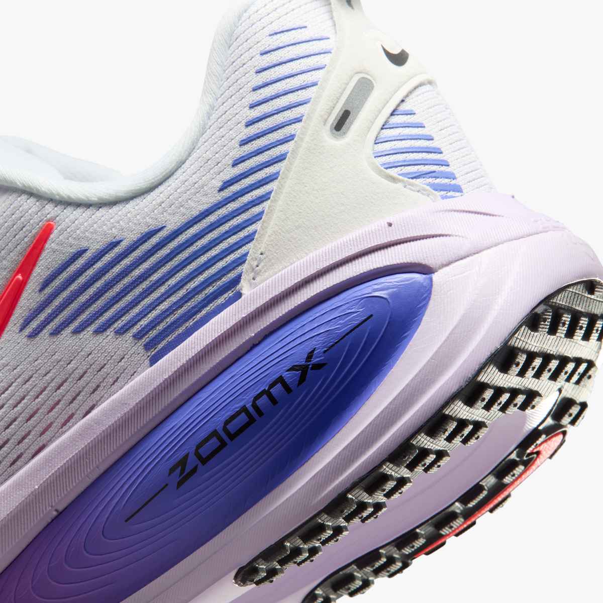 Nike Vomero 18 Shoes (Women's)