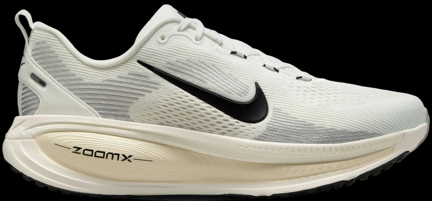 Nike Vomero 18 Shoes (Women's)