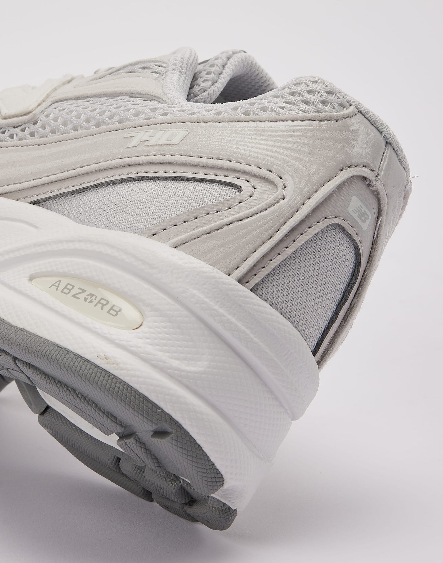 New Balance 740 Grade-School
