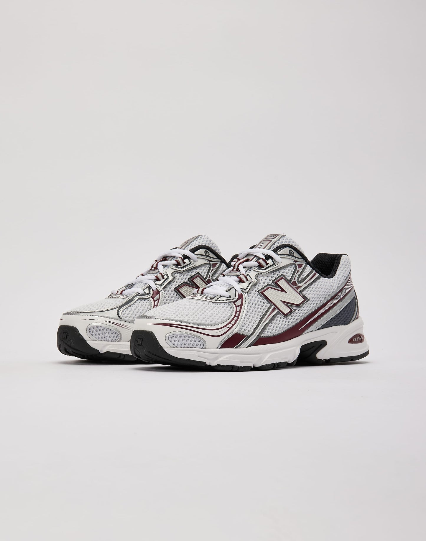 New Balance 740