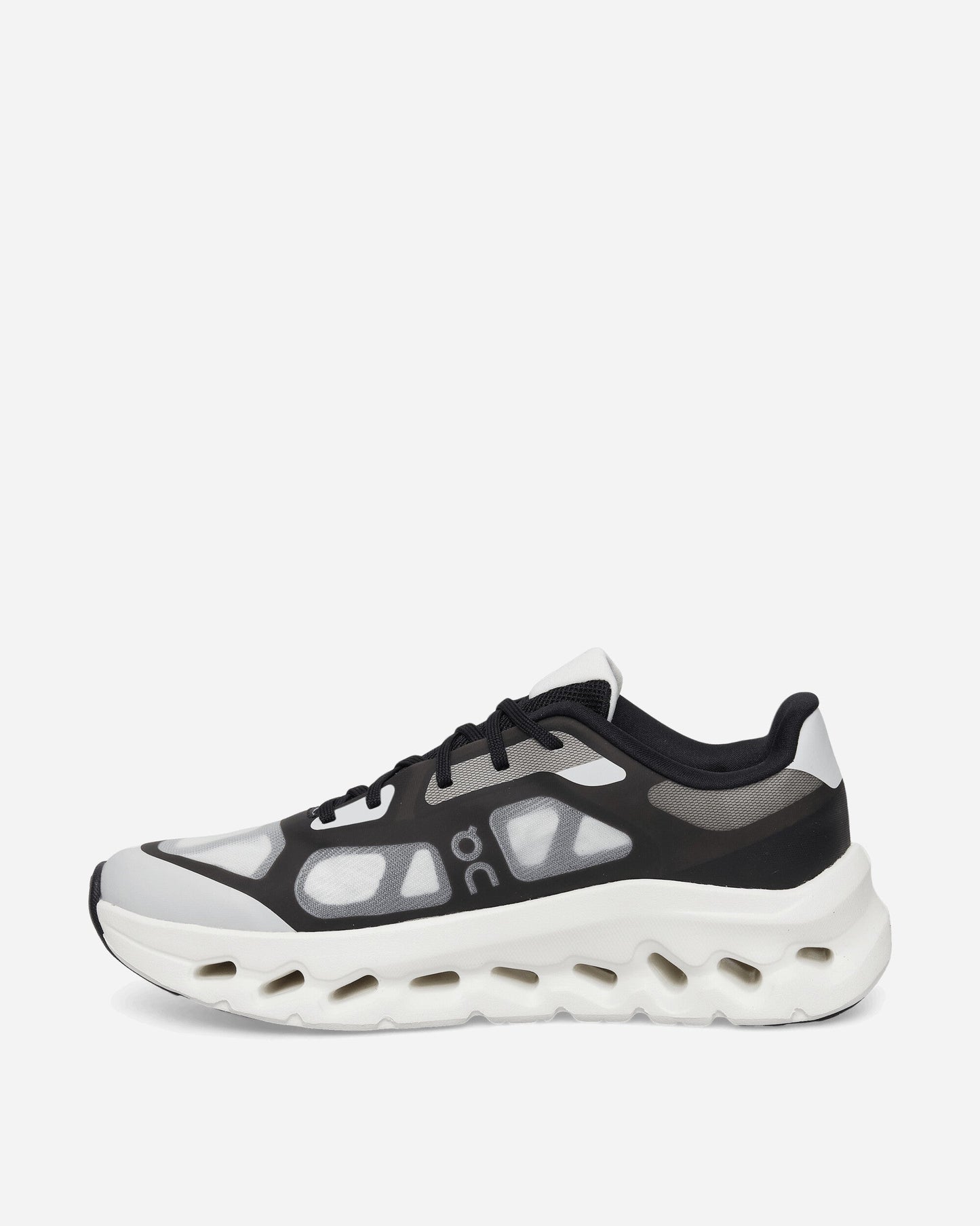 Cloudtilt Remix Sneakers Black / Ivory