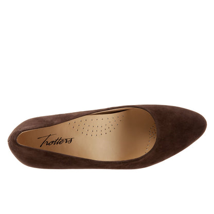 Trotters Kiera T1805-203 Womens Brown Extra Wide Suede Pumps Heels Shoes