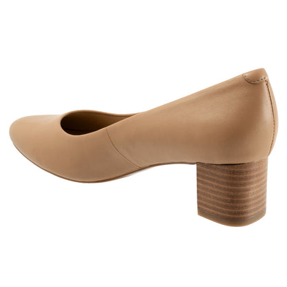 Trotters Kari T1856-145 Womens Beige Leather Slip On Pumps Heels Shoes