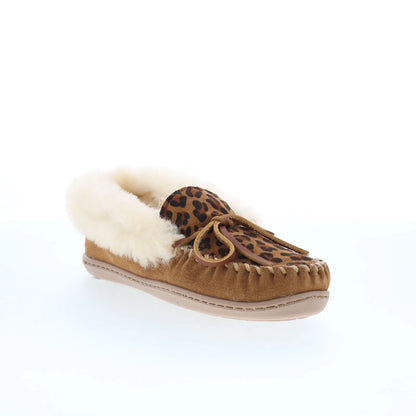 Minnetonka Alpine Sheepskin Moc 3371F Womens Brown Loafer Slippers Shoes