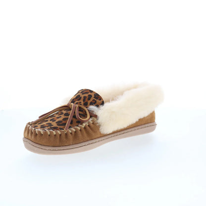 Minnetonka Alpine Sheepskin Moc 3371F Womens Brown Loafer Slippers Shoes