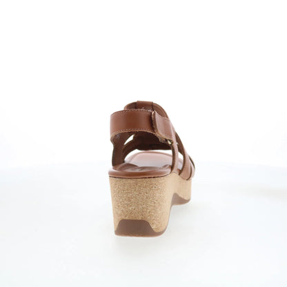 Clarks Chelseah Peak 26177070 Womens Brown Wide Leather Strap Sandals Shoes