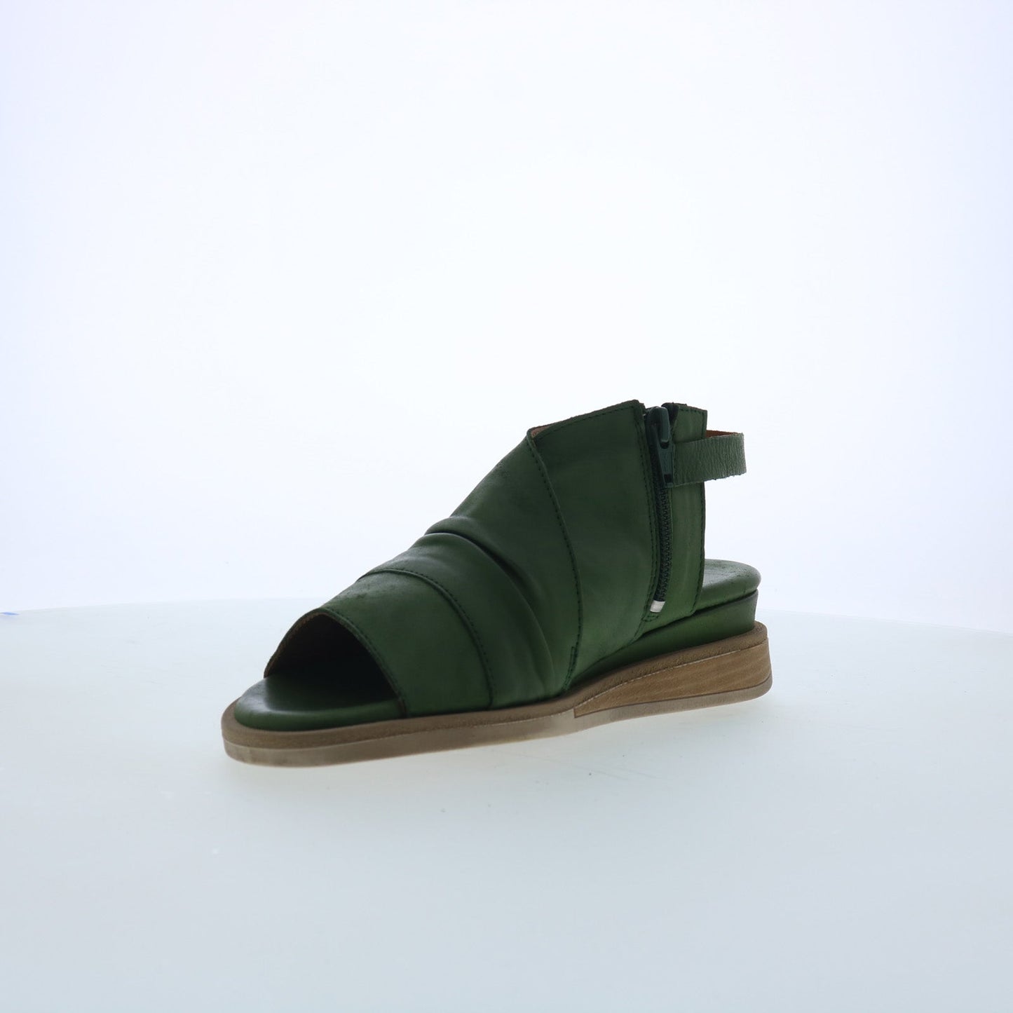 Miz Mooz Conor Womens Green Leather Hook & Loop Slingback Sandals Shoes