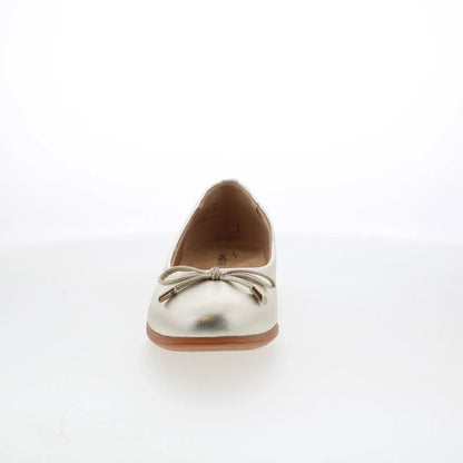 Trotters Dellis T2054-709 Womens Silver Leather Slip On Ballet Flats Shoes