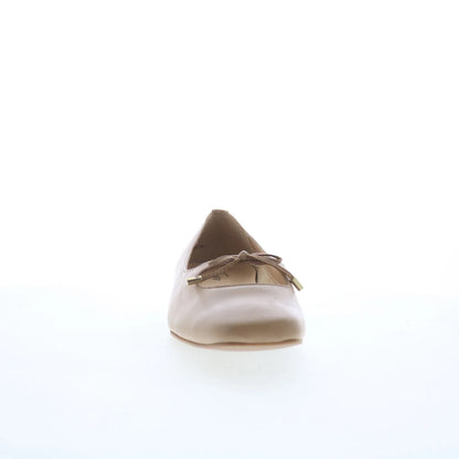 Trotters Honesty T2241-130 Womens Beige Leather Slip On Ballet Flats Shoes