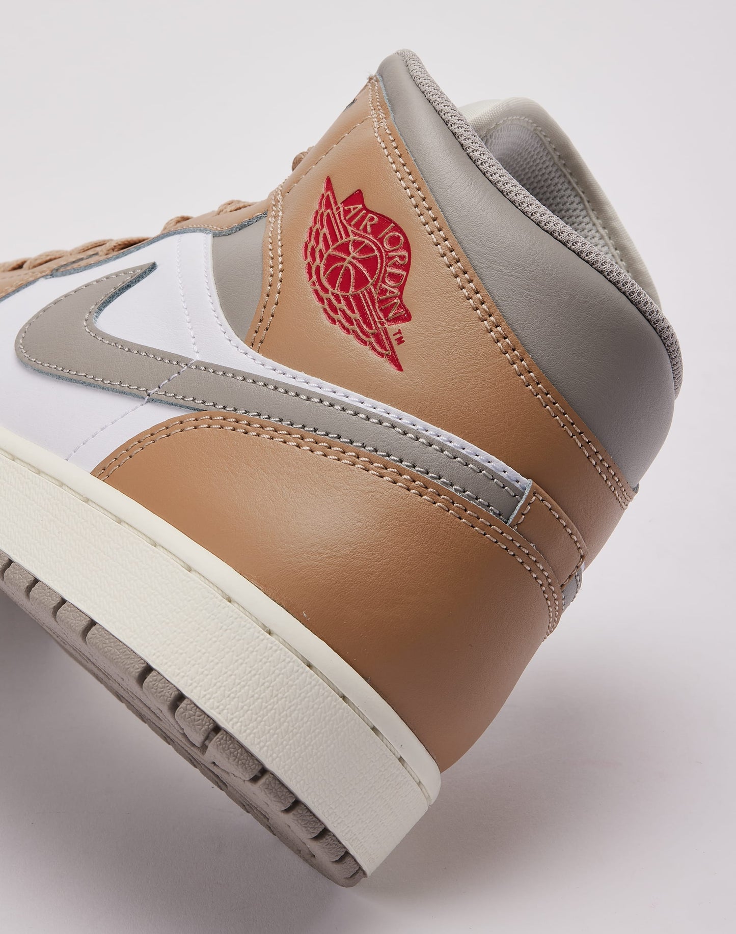Jordan Air Jordan 1 Mid