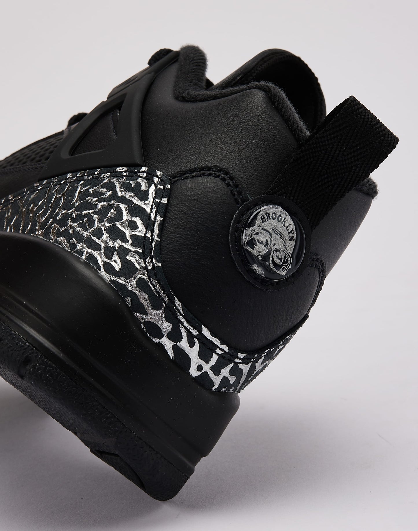 Jordan Spizike Low Grade-School