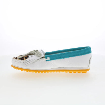 Minnetonka Kilty Plus Leopard Plug 4327 Womens White Loafer Flats Shoes