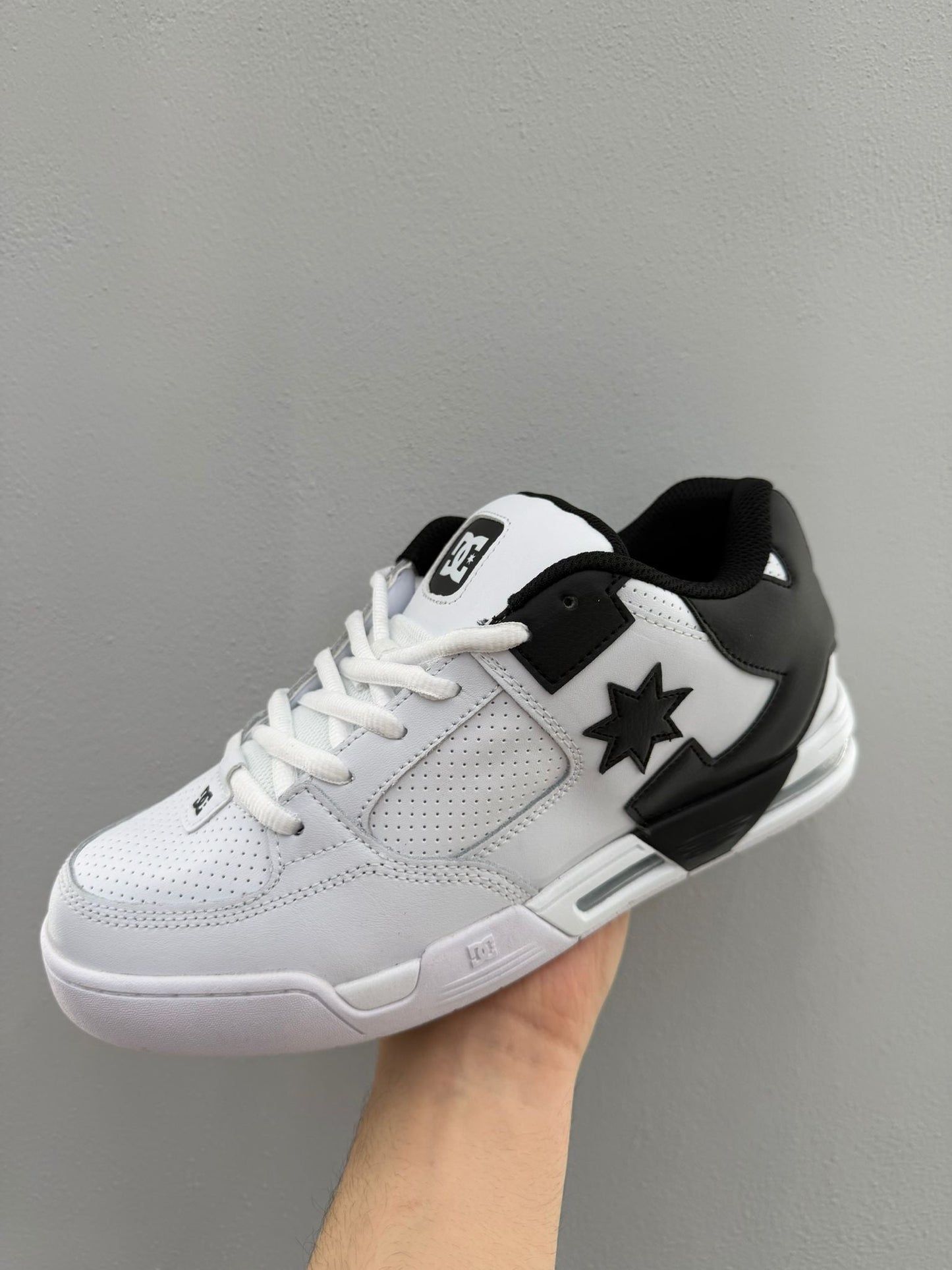 Dc shoes command white black