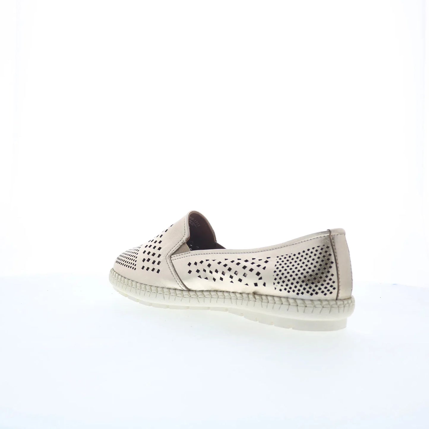 Trotters Royal T2319-719 Womens Silver Leather Slip On Loafer Flats Shoes