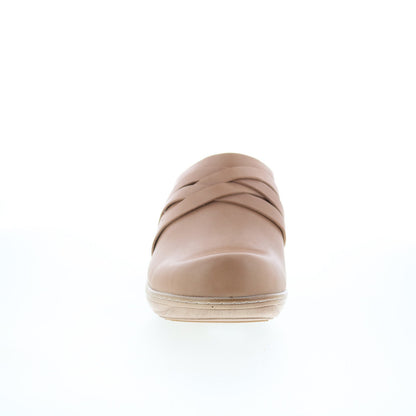 SoftWalk Mackay S2226-253 Womens Brown Leather Slip On Clog Flats Shoes