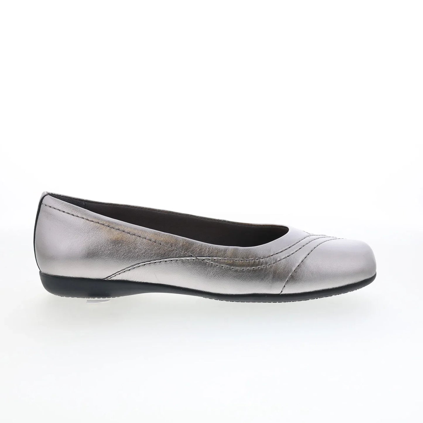 Trotters Sasha T2327-033 Womens Silver Leather Slip On Loafer Flats Shoes