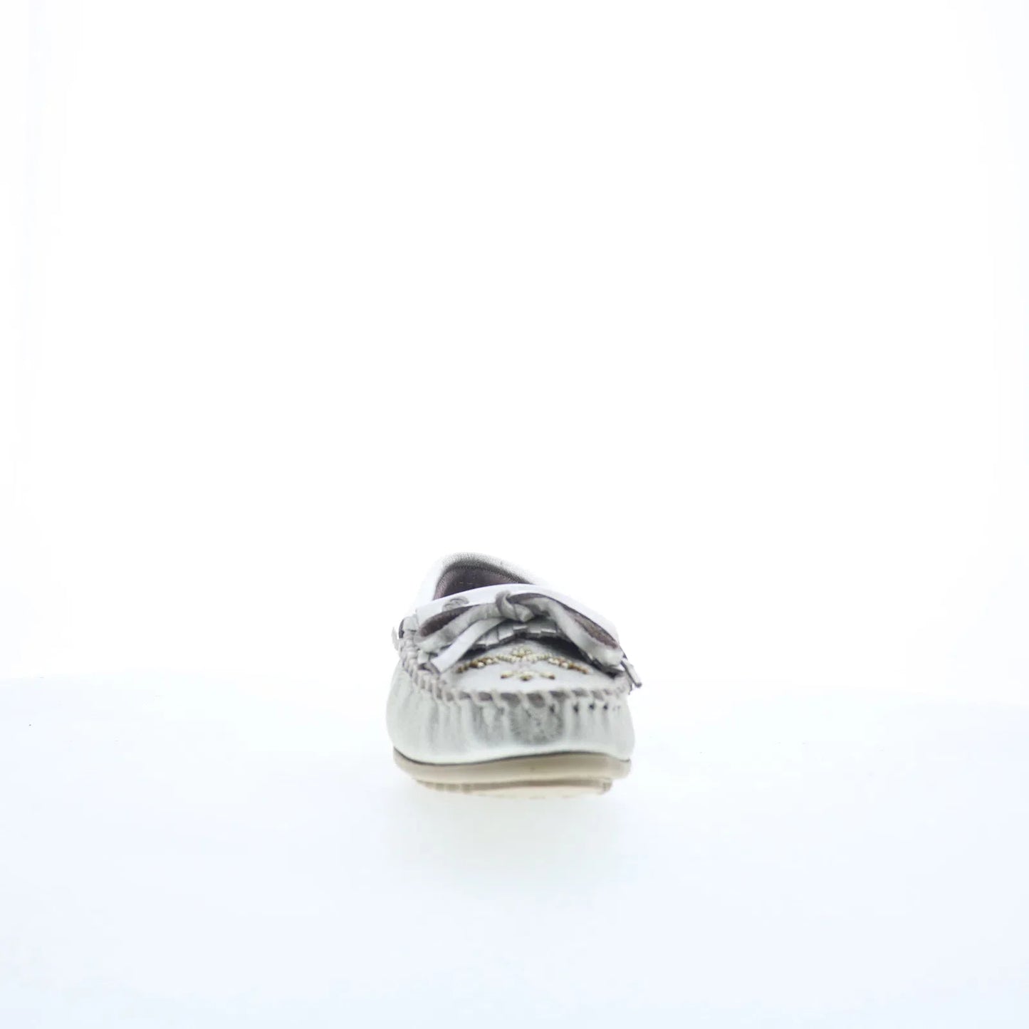Minnetonka Thunderbird Animikii 627TB Womens Silver Loafer Flats Shoes