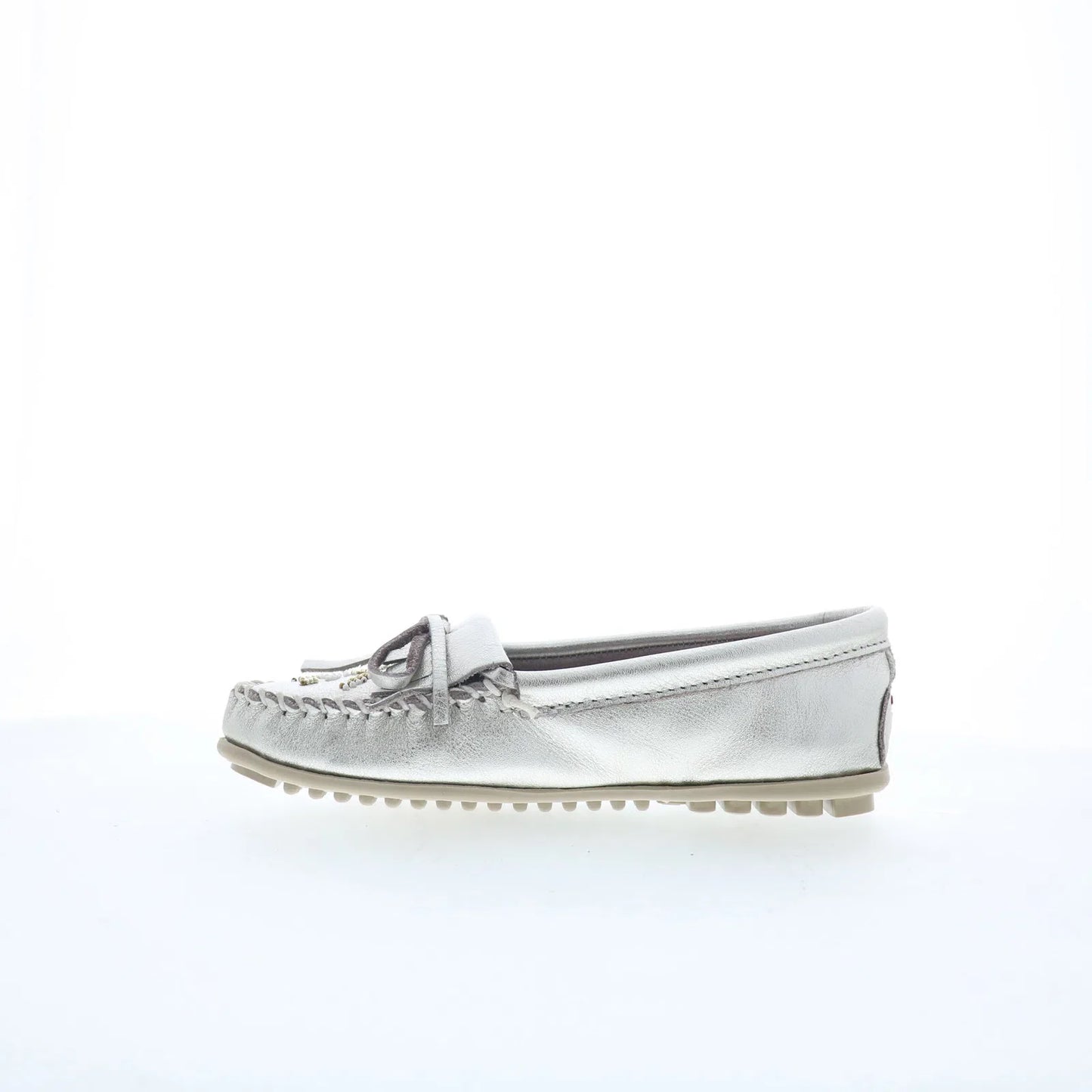 Minnetonka Thunderbird Animikii 627TB Womens Silver Loafer Flats Shoes